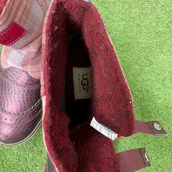 UGG kids Plaid and Burgundy Boots - Picture 6 of 7